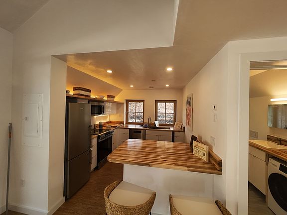 3rd image of 17 Cottage Ct #6SR-23B