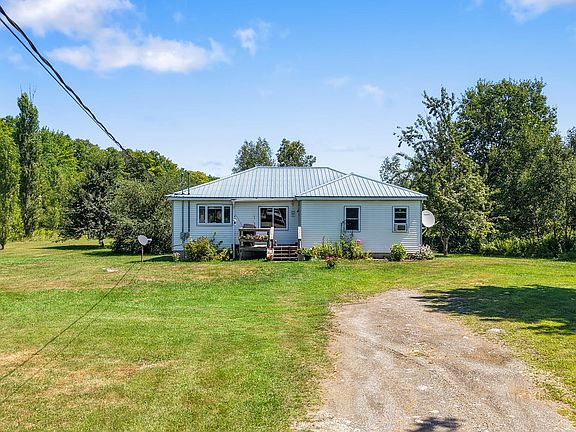 2nd image of 366 Valley Avenue Road