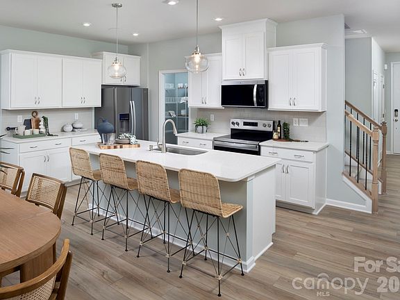 4th image of 1231 Vibrant Rd