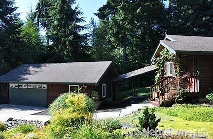 Detached garage/bonus room