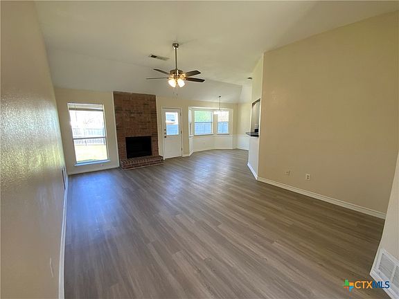 5th image of 2106 Ranch Rd