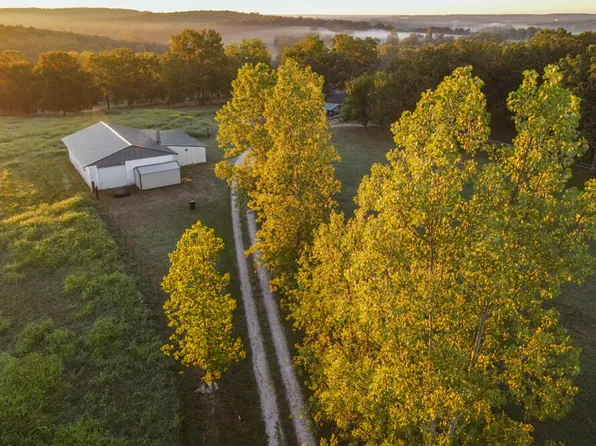 54 Cascade Lane, Buffalo, MO 65622