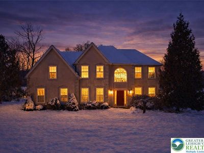 4985 Curly Horse Dr, Center Valley, PA, 18034