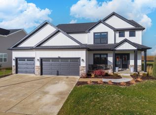 5104 Finlen Ln, Bloomington, IL 61705