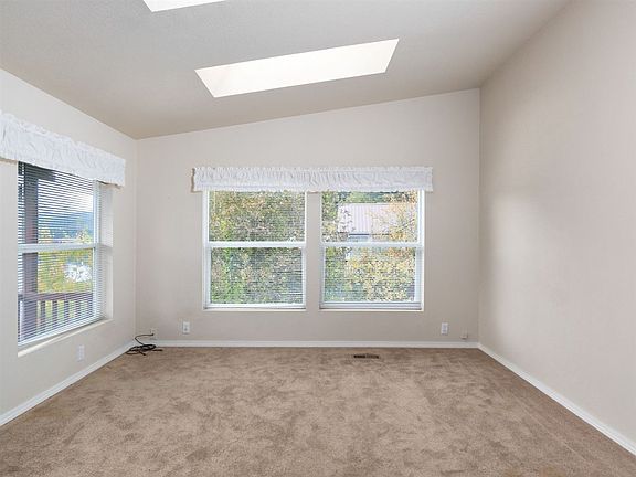 5th image of 491 Dilling Dr