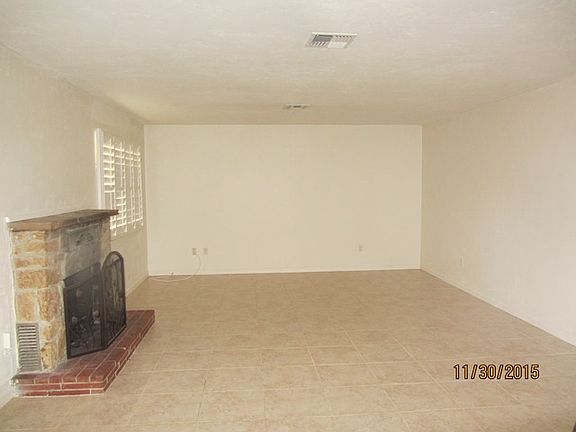 4th image of 113 Marilyn Ave