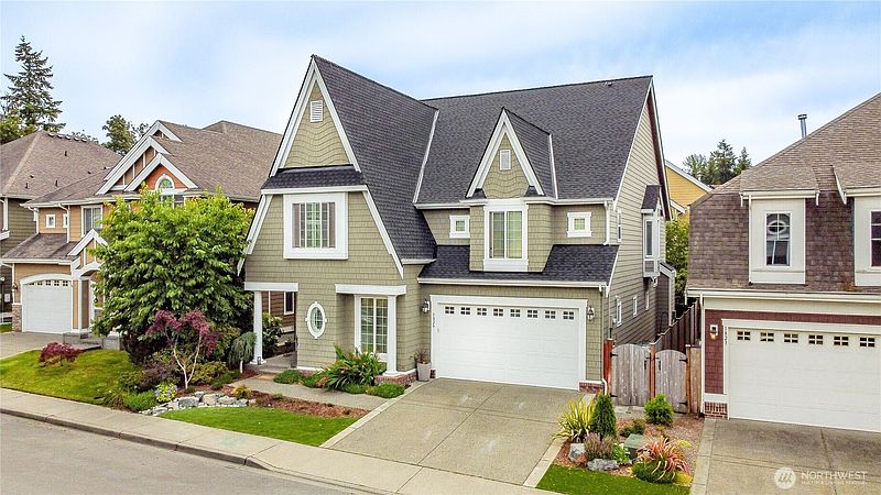 2nd image of 1829 SE 8th Place