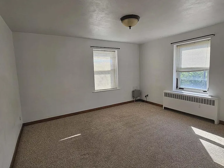 100 E 3rd St #3 — Photo 3