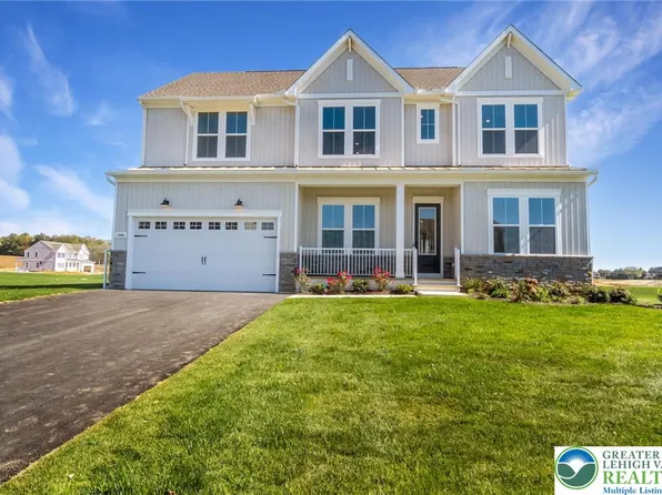 6844 Smith Ct, Bethlehem, PA 18017