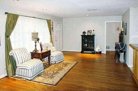 2nd image of 6947 Abbey Ct
