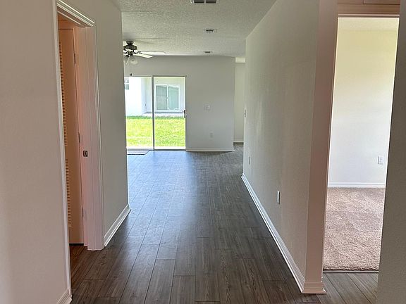 4th image of 195 Athabasca Dr