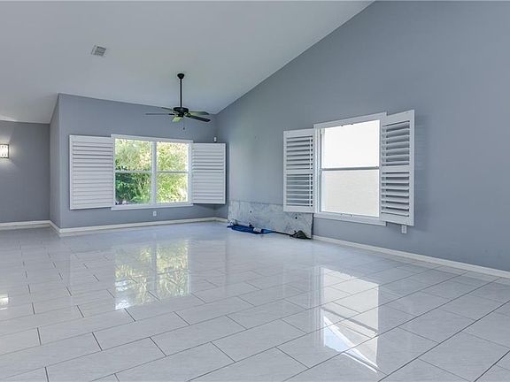 4th image of 8133 Breton Cir