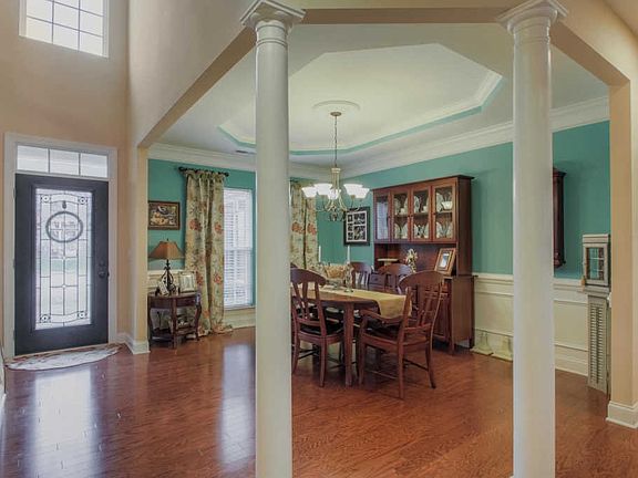 5th image of 347 Fannis Cir