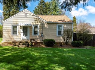 921 Applegrove St NW, North Canton, OH 44720