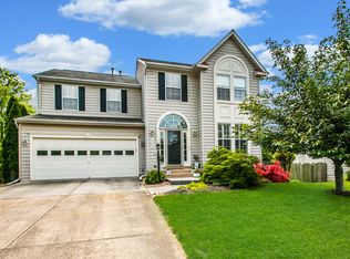 5953 Tapestry Dr, Woodbridge, VA 22193
