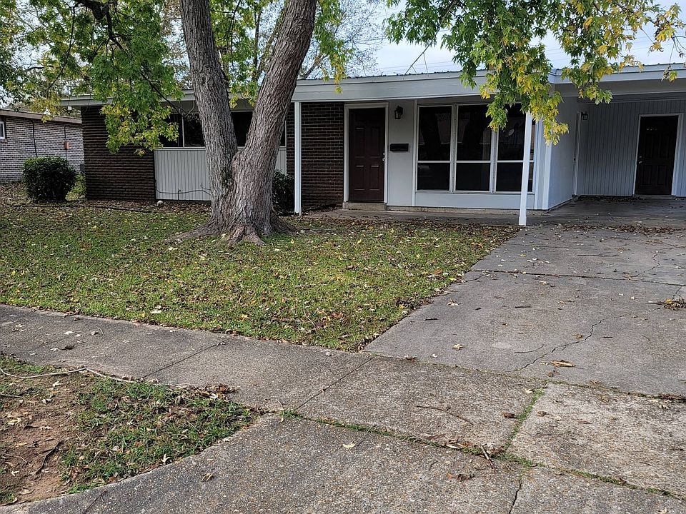 1st image of 1202 Bloomfield Dr