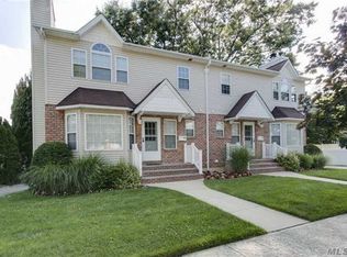 49 Ashwood Rd #A, Port Washington, NY 11050