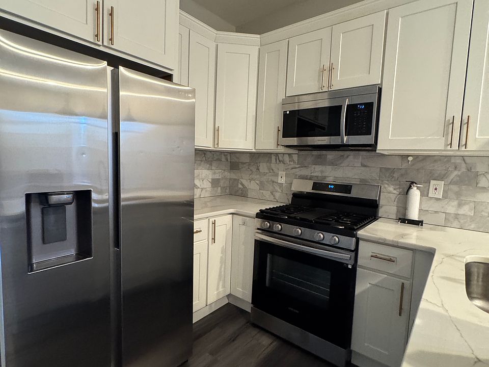 1st image of 93 Roosevelt Ave #1R