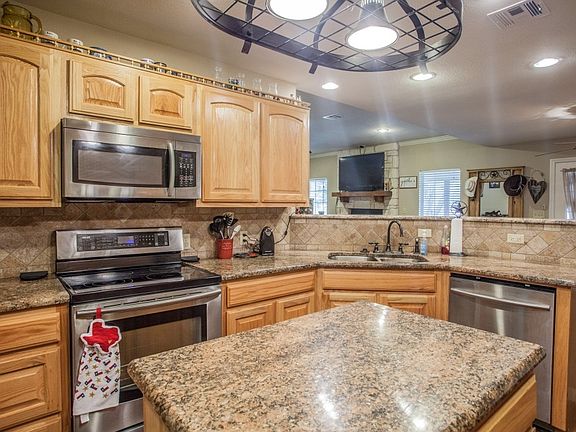 5th image of 1839 Southwinds Dr
