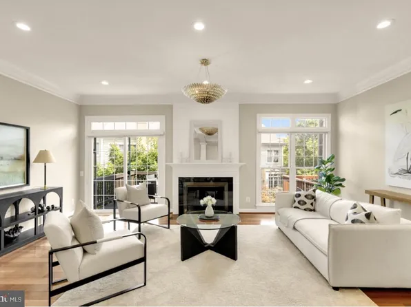 4655 Kinsey Ln, Alexandria, VA 22311
