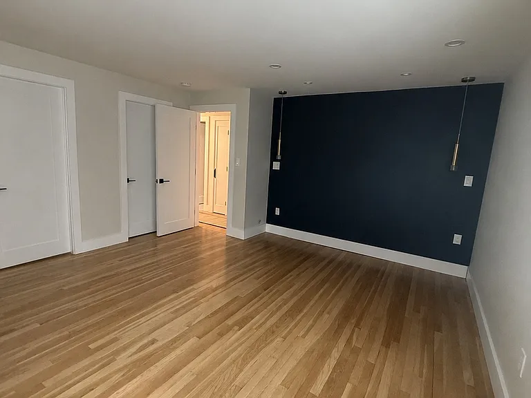 35 Williams Rd — Photo 5