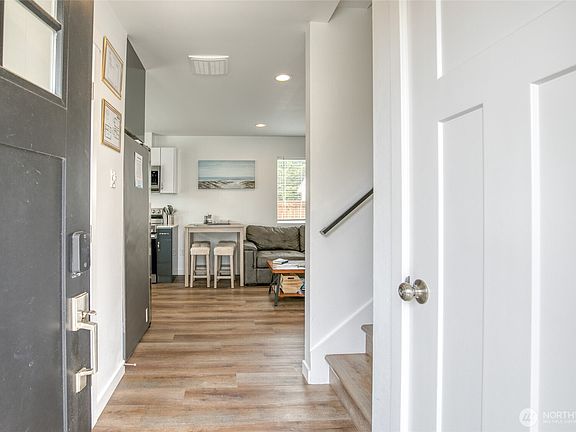 5th image of 890 Magellan Avenue #1