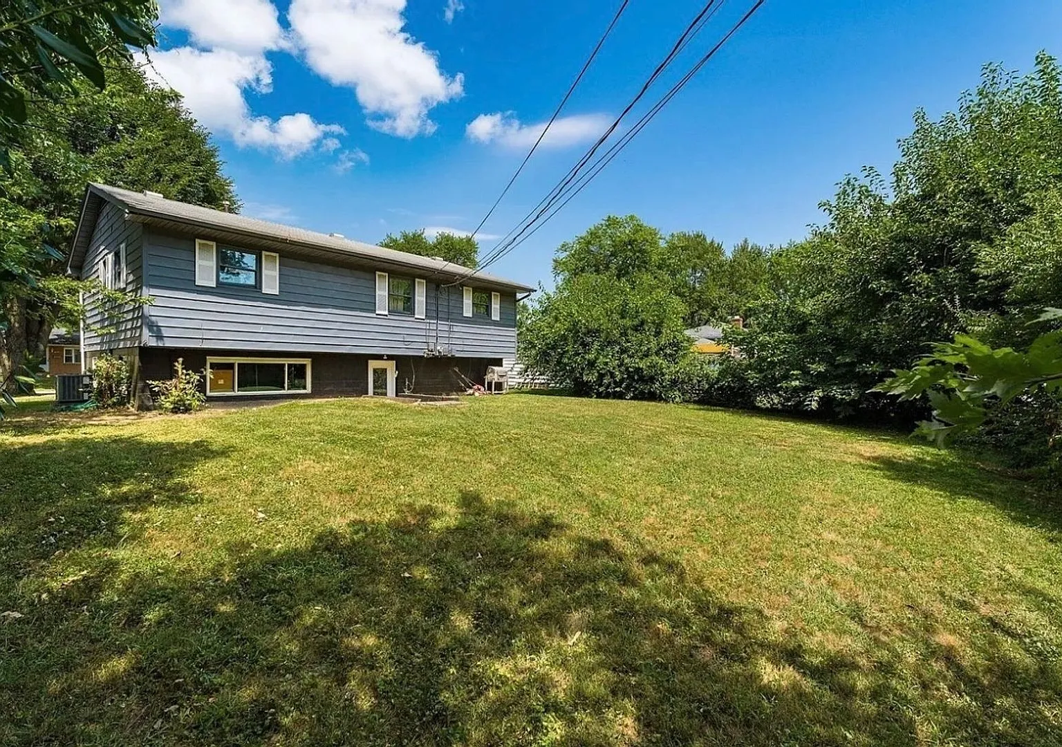 Charming 3BR House in Columbus — Photo 3