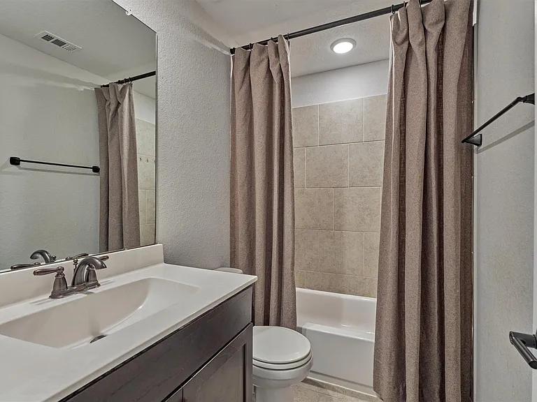 11 Shumard Oak Dr — Photo 31