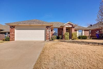 1st image of 205 Great Oaks Dr