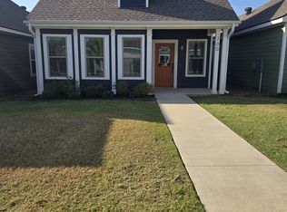 700 NE Heights Ln, Bentonville, AR 72712