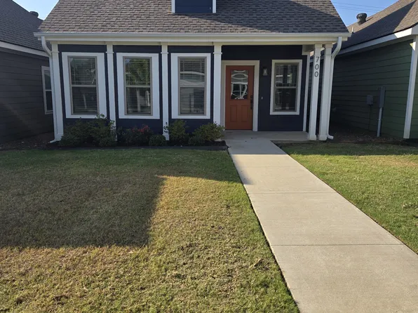 700 NE Heights Ln, Bentonville, AR 72712