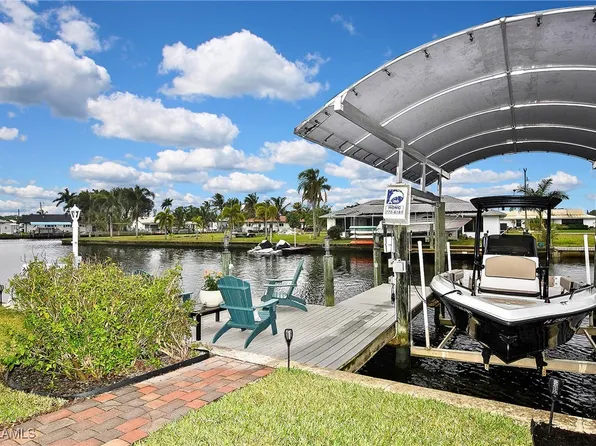461 Stipe St, North Fort Myers, FL 33903