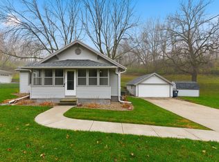 327 Spencer Ave, Council Bluffs, IA 51503