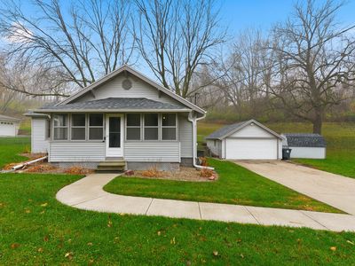 327 Spencer Ave, Council Bluffs, IA, 51503