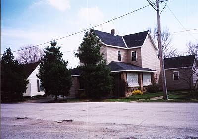1st image of 319 E Pearl St