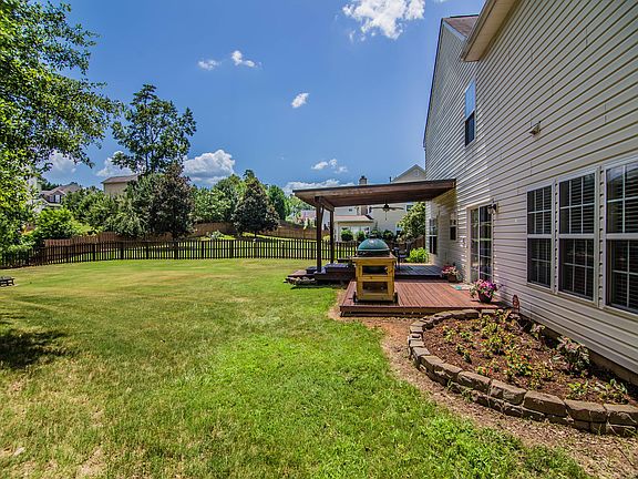 Side View of rear yard 