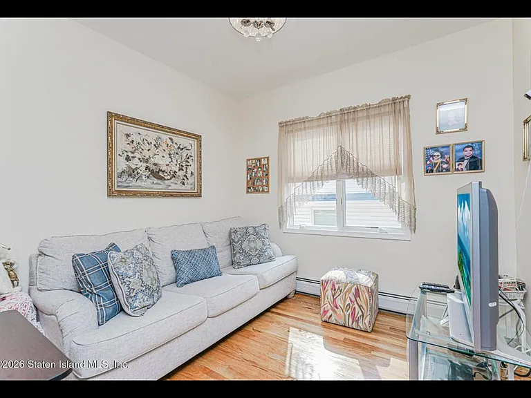 16 Allen Pl #1 — Photo 10