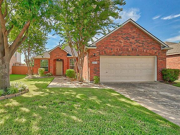 2nd image of 10614 Woodlands Trl
