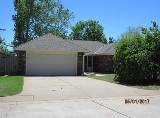 2432 Northwood Ln, Edmond, OK 73013