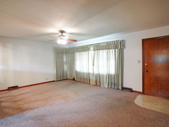 3rd image of 612 Morningside Dr