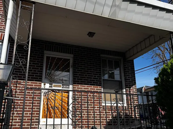 4952 Charles St, Philadelphia, PA 19124