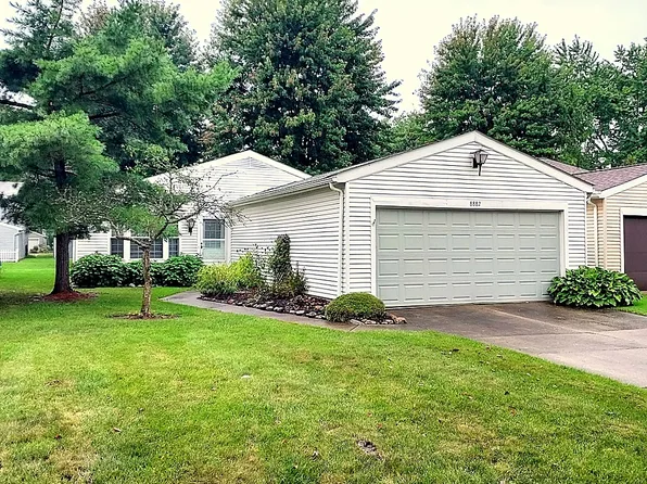 8882 Holly Ln #59, Olmsted Falls, OH 44138