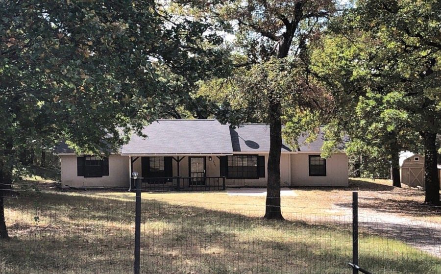 1st image of 3905 Hidden Lake Ct