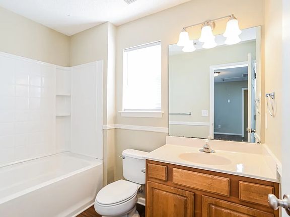 2nd image of 500 Glencroft Dr