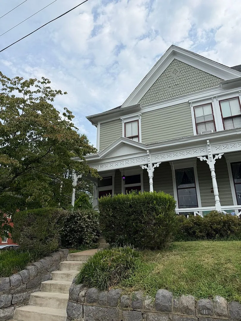 Walnut/379 — Photo 1