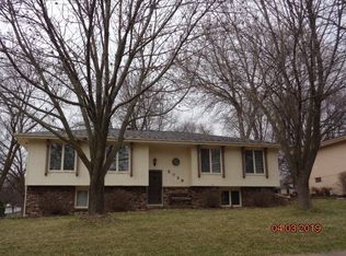 5728 S 152nd St, Omaha, NE 68137