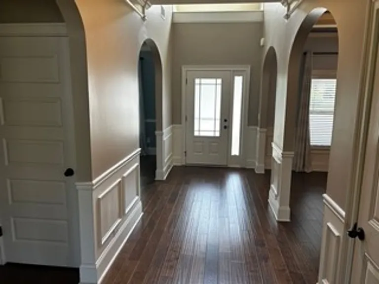 623 Meadow Grass Ln — Photo 10