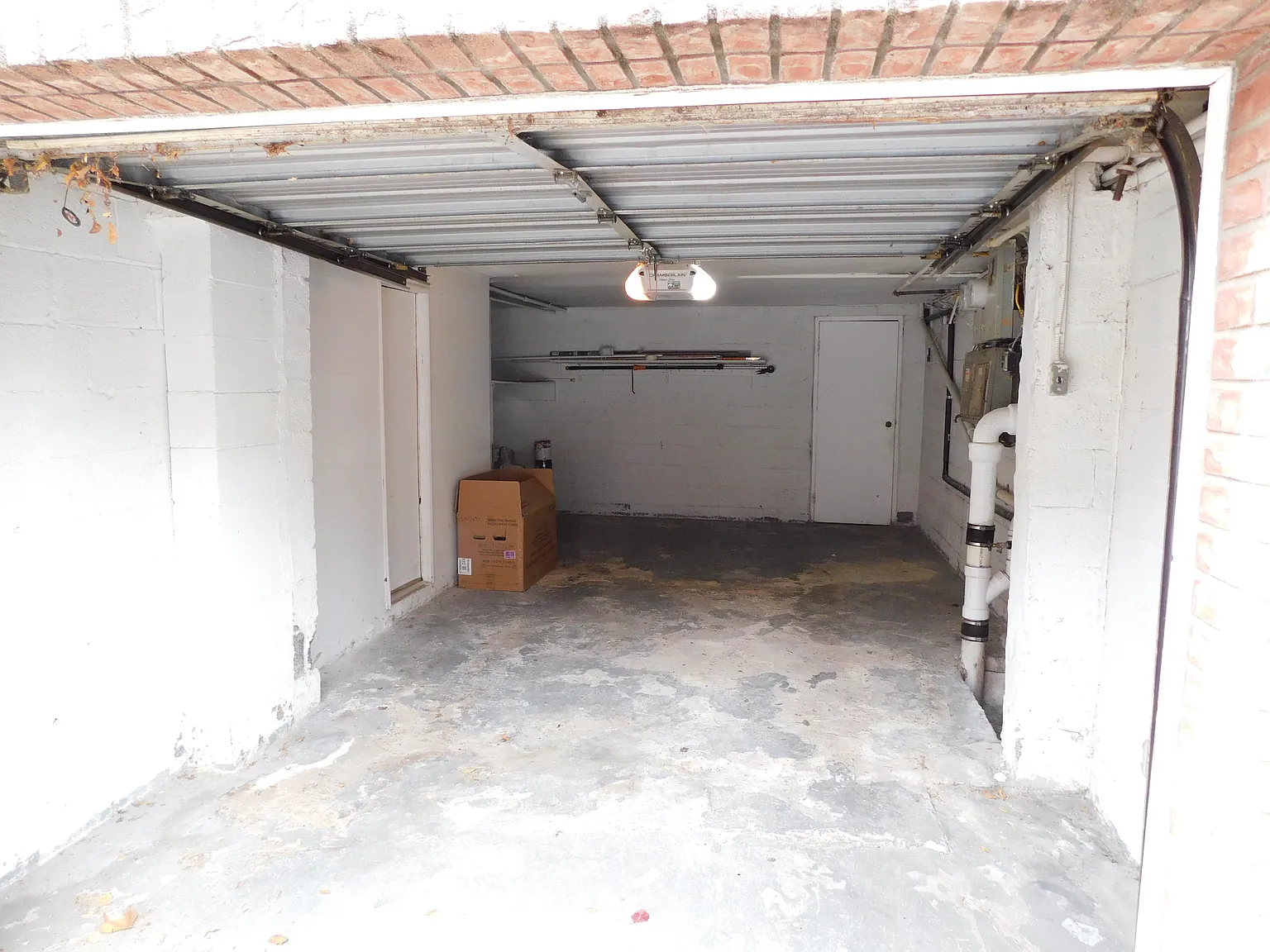 3 bed, 1200 sqft, $2,750 — Photo 2