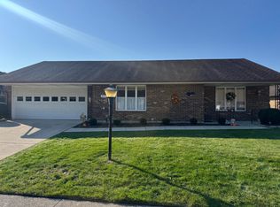 3077 Brixton Dr E, Springfield, OH 45503