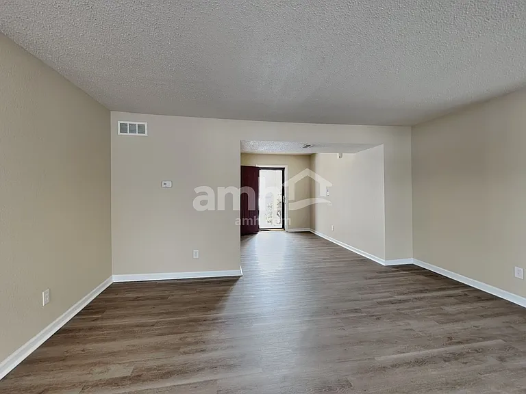 12132 Roundtree Rd — Photo 5